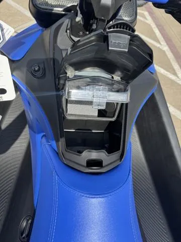 Slide: The Image of Sea-Doo Spark Trixx for 3 2025 - 16