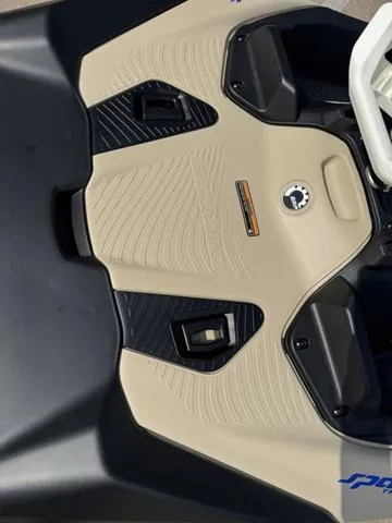 Slide: The Image of Sea-Doo Spark Trixx for 3 2025 - 20