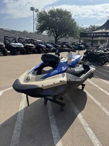 Slide: The Image of Sea-Doo Spark Trixx for 3 2025 - 4