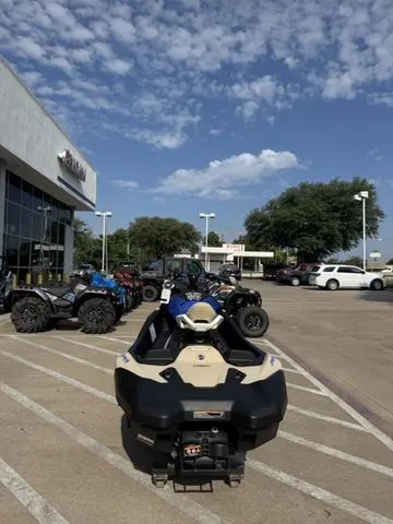 Slide: The Image of Sea-Doo Spark Trixx for 3 2025 - 7