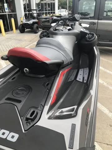 Slide: The Image of Sea-Doo GTR 2025 - 8