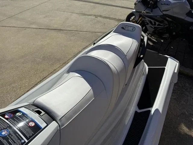 Slide: The Image of Yamaha VX1900B-BB 2025 - 9