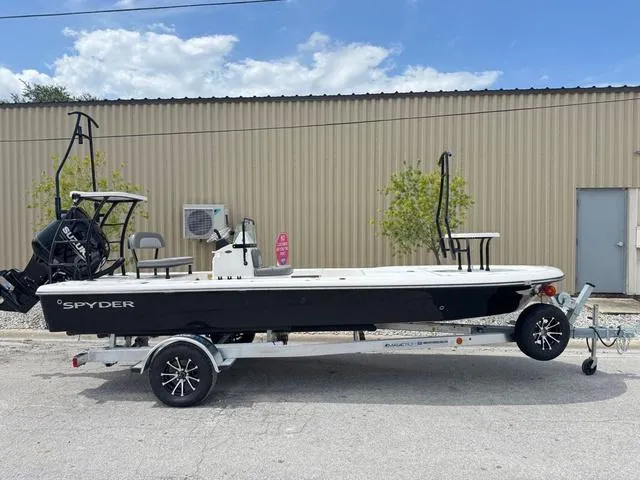 Slide: The Image of Spyder FX19 Vapor 2026 - 23