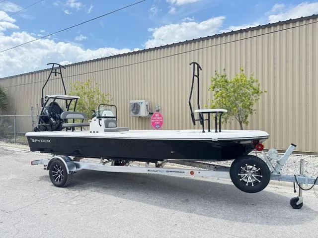 Slide: The Image of Spyder FX19 Vapor 2026 - 24