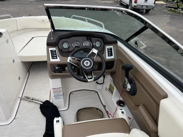 Slide: The Image of Chaparral 227 SSX 2017 - 5