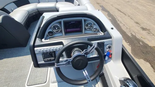 Slide: The Image of South Bay 523RS Arch 3.0 2021 - 9