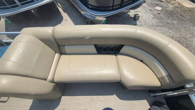 Slide: The Image of Starcraft 22 LX 2022 - 6