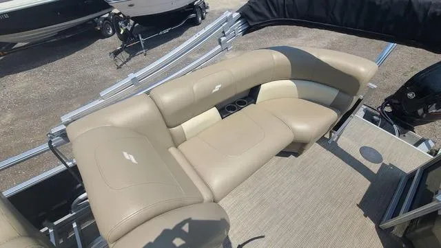 Slide: The Image of Starcraft 22 LX 2022 - 9