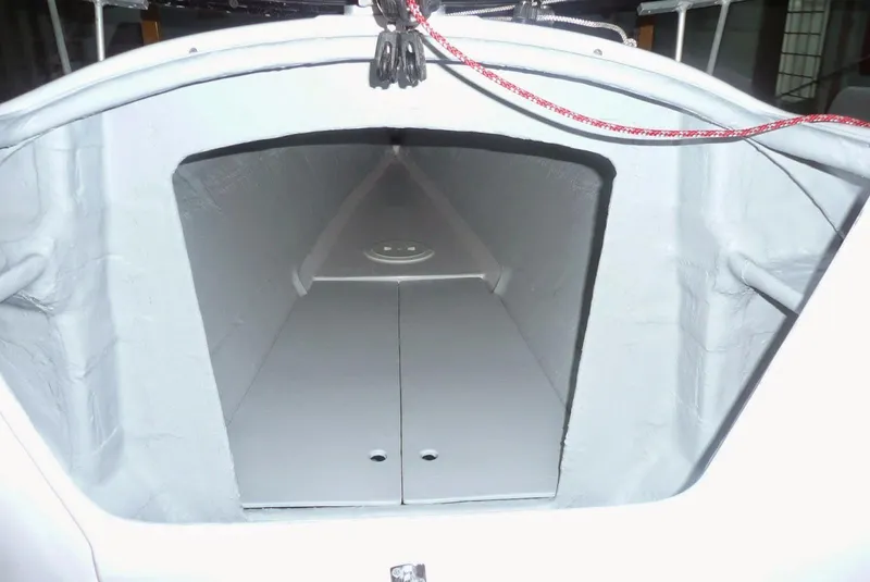 Slide: The Image of V-Berth Storage - 9