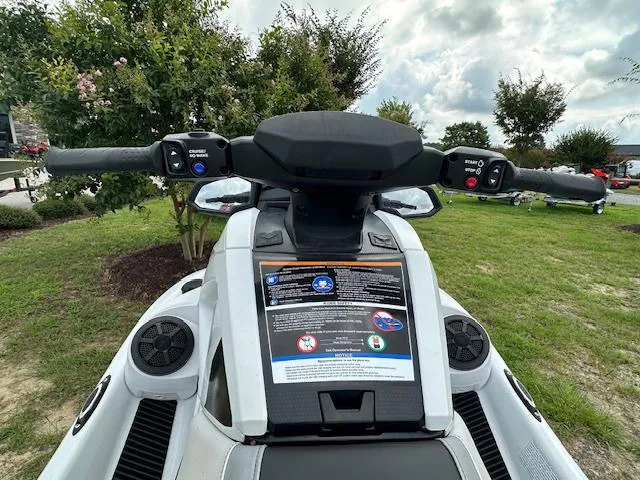 Slide: The Image of Yamaha VX CRUISER HO 2024 - 10