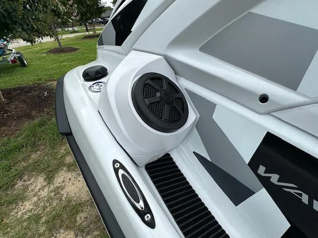 Slide: The Image of Yamaha VX CRUISER HO 2024 - 11