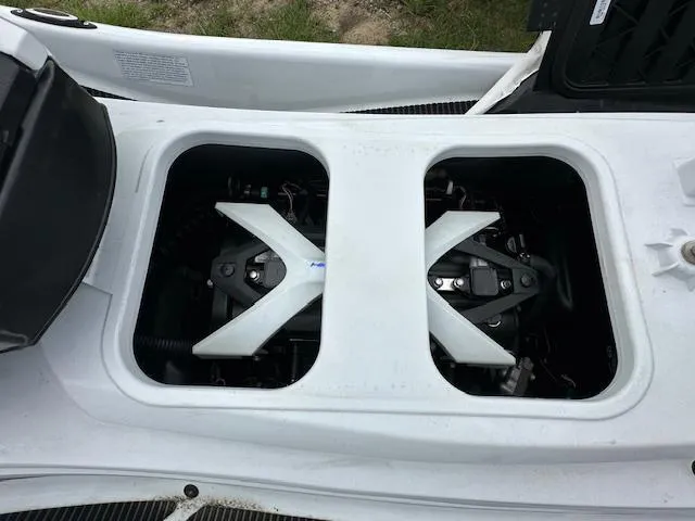 Slide: The Image of Yamaha VX CRUISER HO 2024 - 13