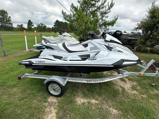 Slide: The Image of Yamaha VX CRUISER HO 2024 - 3