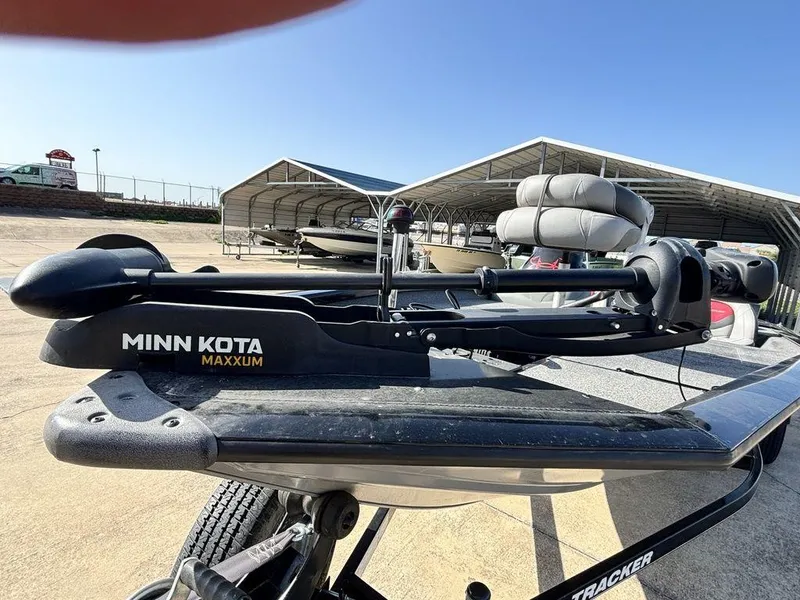 Slide: The Image of Tracker Pro Team 190 TX 2015 - 6