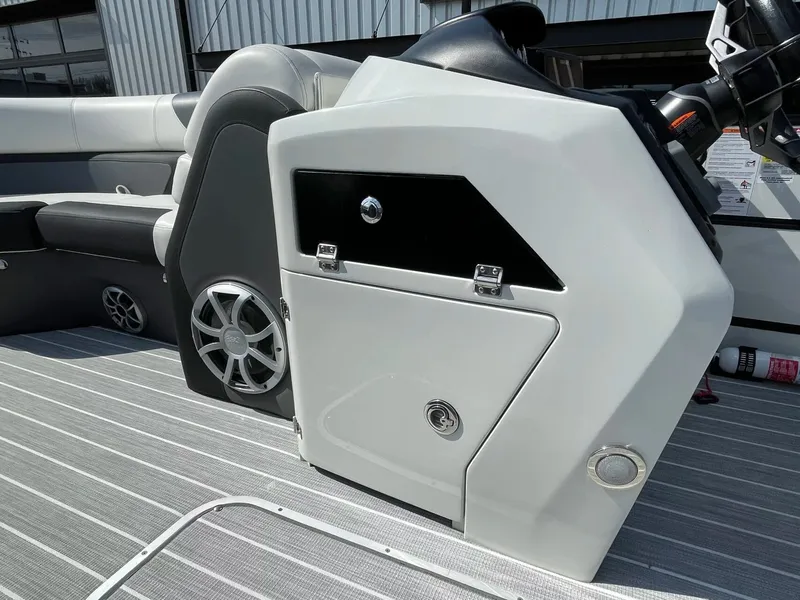 Slide: The Image of Trifecta 23 UL SS 3.0 2022 - 22