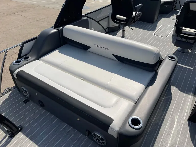 Slide: The Image of Trifecta 23 UL SS 3.0 2022 - 29