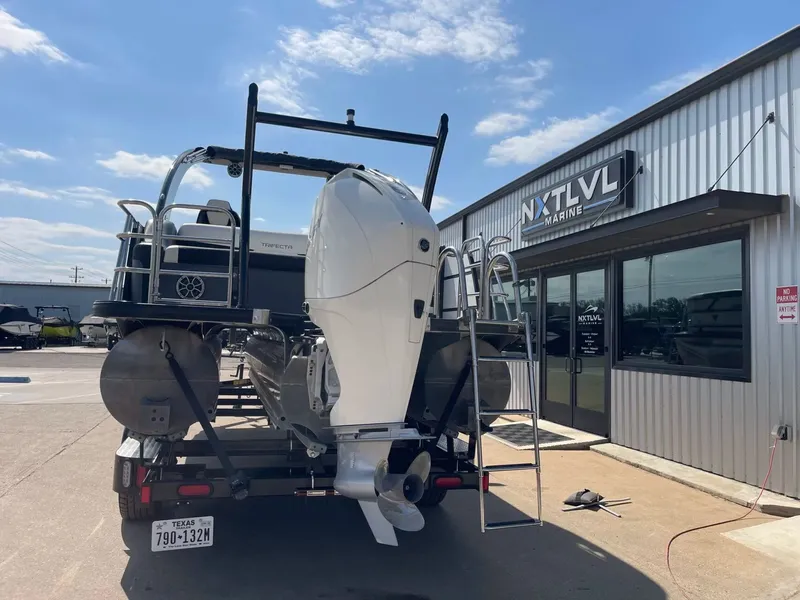 Slide: The Image of Trifecta 23 UL SS 3.0 2022 - 5