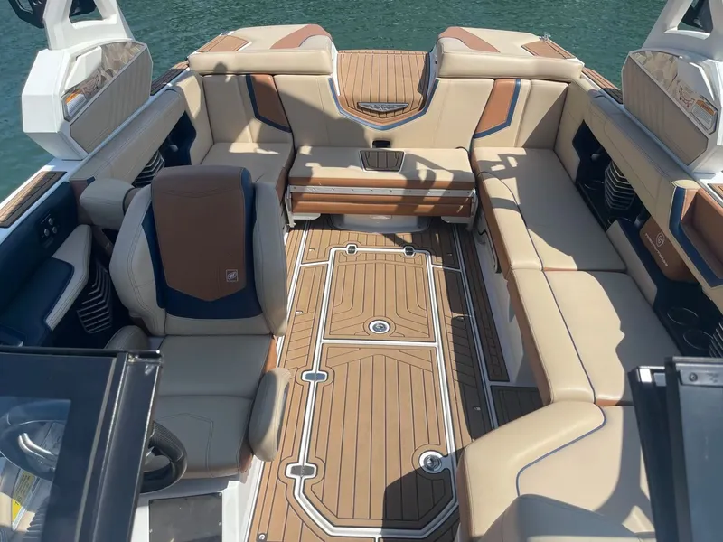 Slide: The Image of Nautique G23 2019 - 14