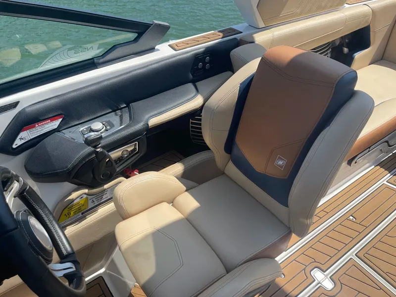 Slide: The Image of Nautique G23 2019 - 16