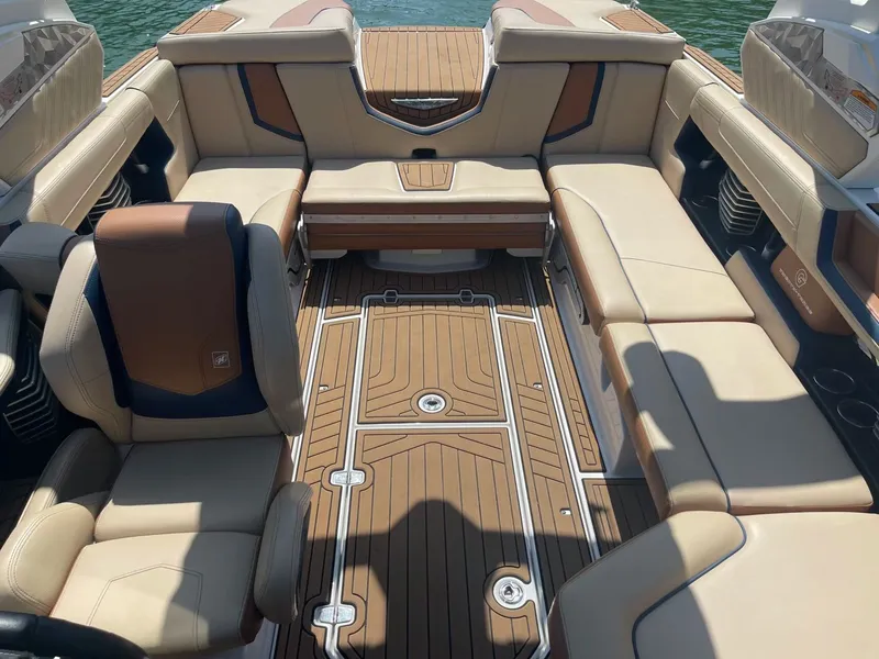 Slide: The Image of Nautique G23 2019 - 33