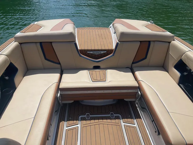 Slide: The Image of Nautique G23 2019 - 34