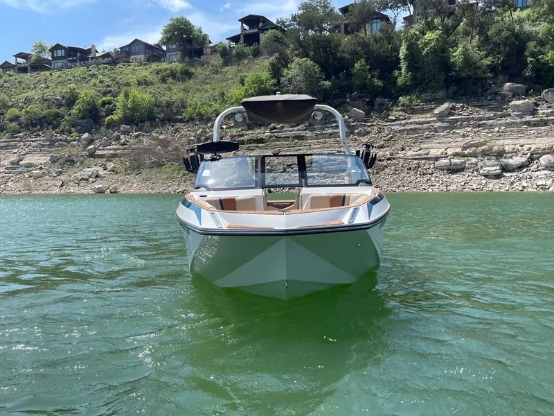 Slide: The Image of Nautique G23 2019 - 4