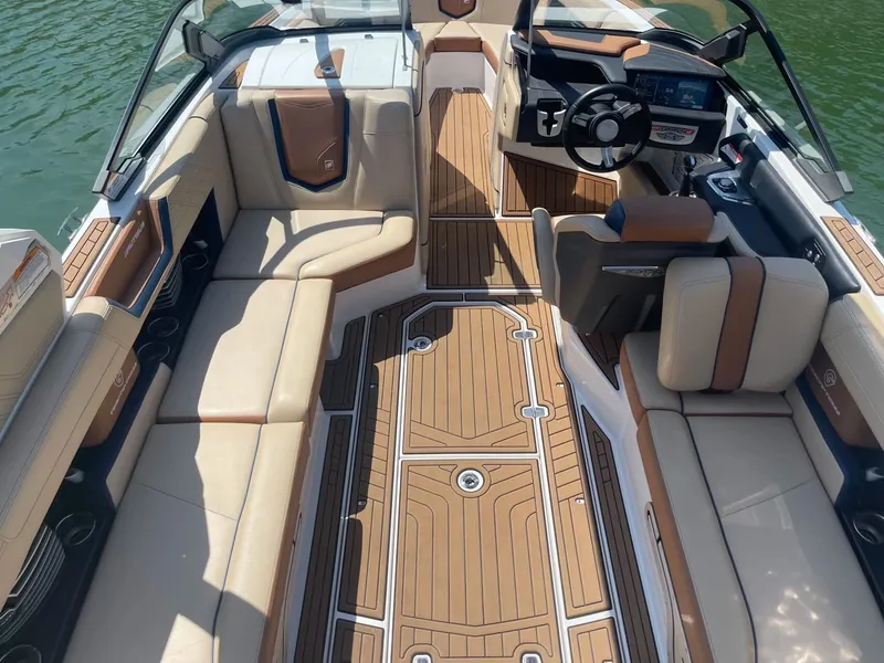 Slide: The Image of Nautique G23 2019 - 8