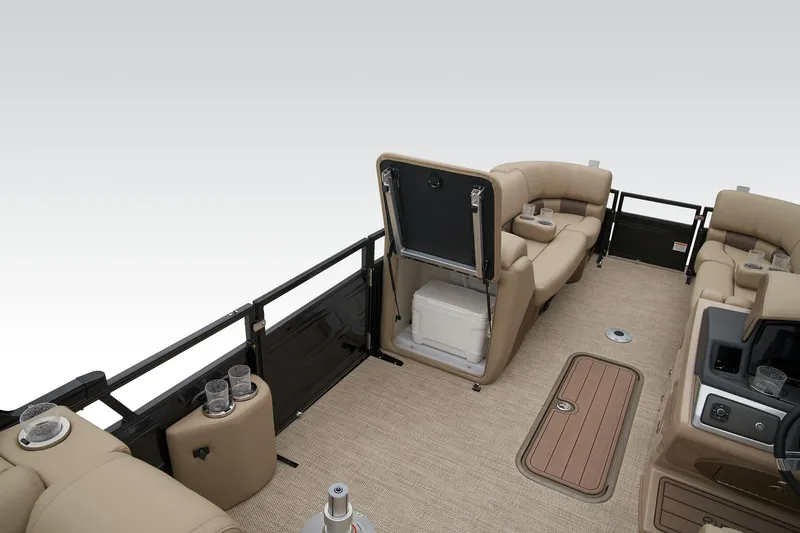 Slide: The Image of Regency 230 LE3 2025 - 24