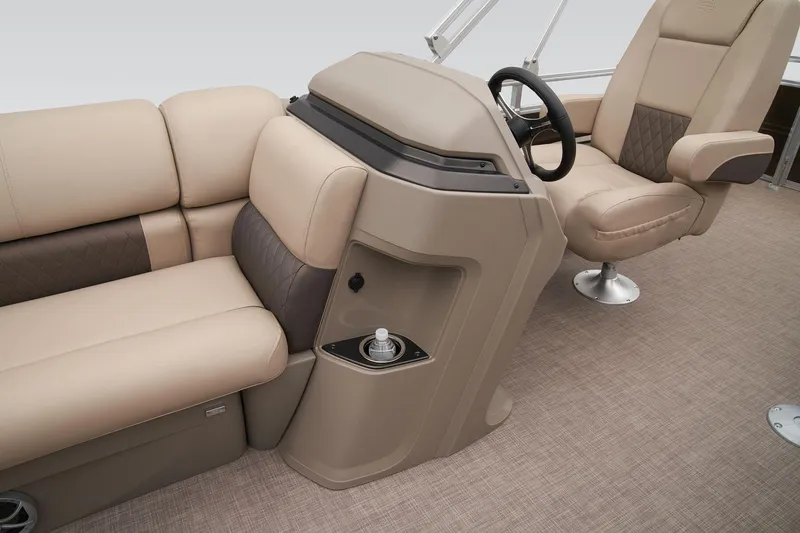 Slide: The Image of Sun Tracker Sportfish 24 XP3 2025 - 29