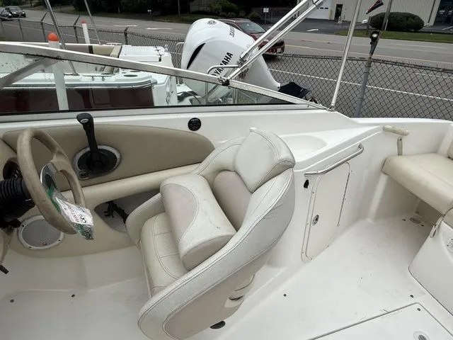 Slide: The Image of Chaparral 215 SSi 2004 - 9