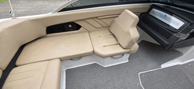 Slide: The Image of Four Winns 210 Horizon 2013 - 20