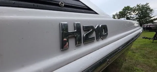 Slide: The Image of Four Winns 210 Horizon 2013 - 7