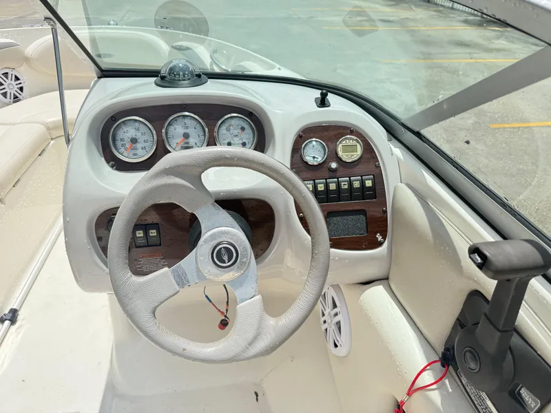 Slide: The Image of 2007 Chaparral 190 SSi boat dashboard with steering wheel and instrument panel. - 15