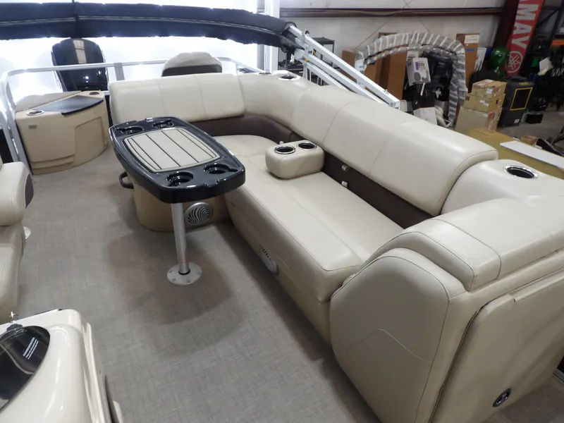 Slide: The Image of Sun Tracker Fishin' Barge 20 DLX 2019 - 14