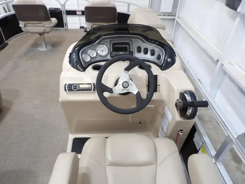 Slide: The Image of Sun Tracker Fishin' Barge 20 DLX 2019 - 19