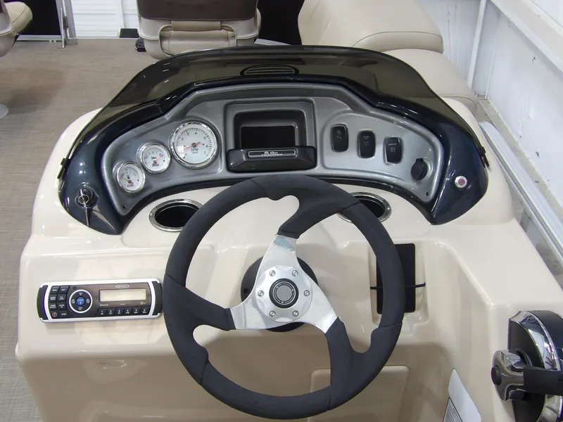 Slide: The Image of Sun Tracker Fishin' Barge 20 DLX 2019 - 20