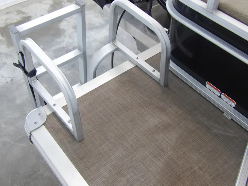 Slide: The Image of Sun Tracker Fishin' Barge 20 DLX 2019 - 22