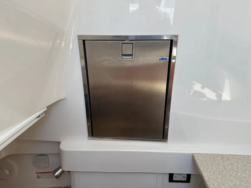 Slide: The Image of Regulator Marine 34SS 2017 - 68