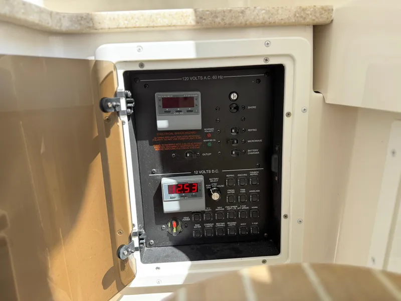 Slide: The Image of Regulator Marine 34SS 2017 - 71