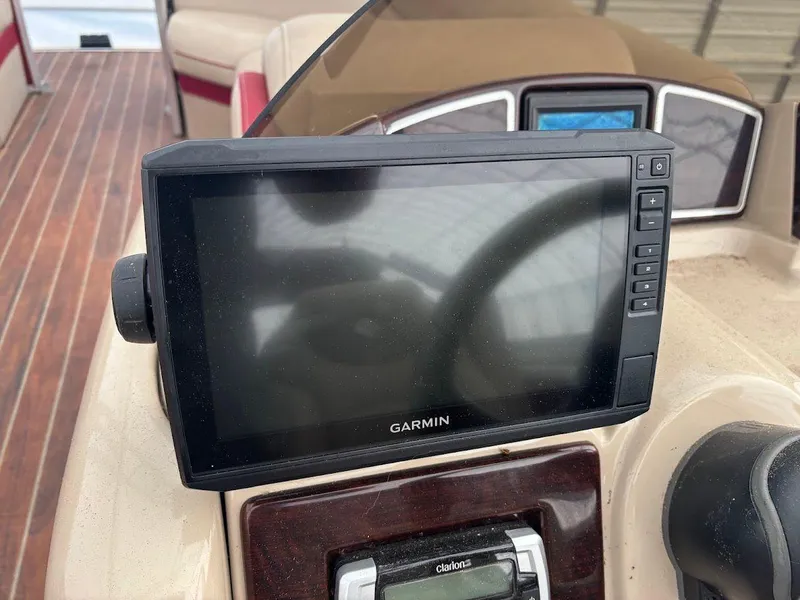 Slide: The Image of 2014 South Bay 524CR 10 - 10