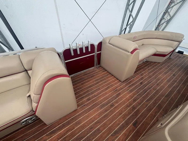 Slide: The Image of 2014 South Bay 524CR 11 - 11