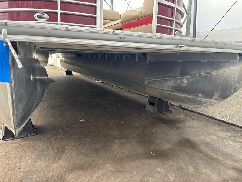 Slide: The Image of 2014 South Bay 524CR 4 - 4