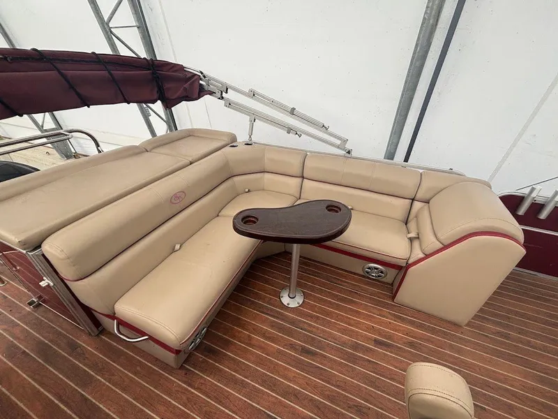 Slide: The Image of 2014 South Bay 524CR 8 - 8