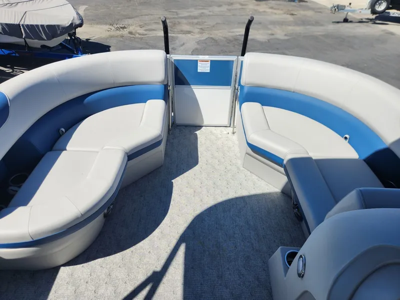 Slide: The Image of South Bay 220RS LE 2025 - 10