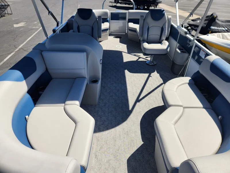 Slide: The Image of South Bay 220RS LE 2025 - 4