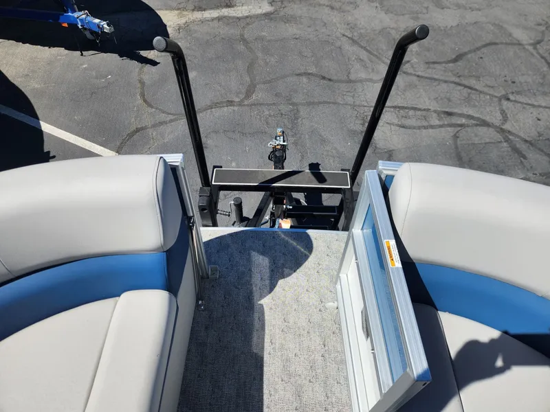 Slide: The Image of South Bay 220RS LE 2025 - 7