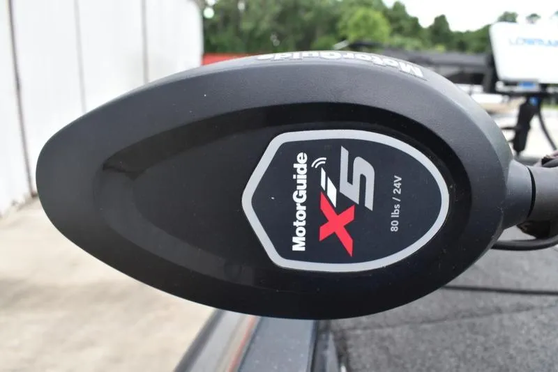 Slide: The Image of MotorGuide X5 trolling motor on a 1997 Stratos 282 DC boat. - 13