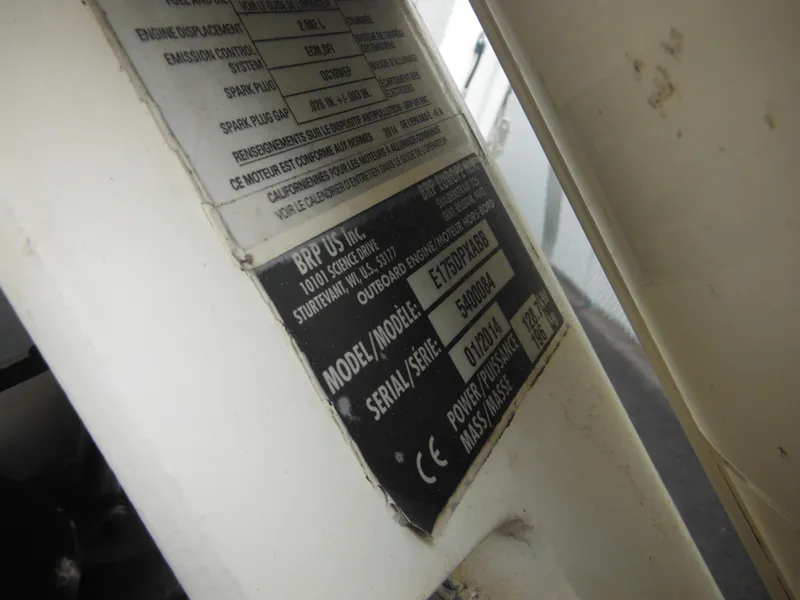 Slide: The Image of Label on a 1996 Hydra-Sports 2000 DC boat, showing model and serial information. - 7