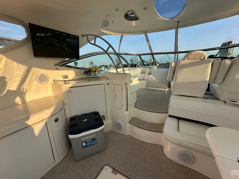 Slide: The Image of Cruisers Yachts 500 Express 2005 - 10