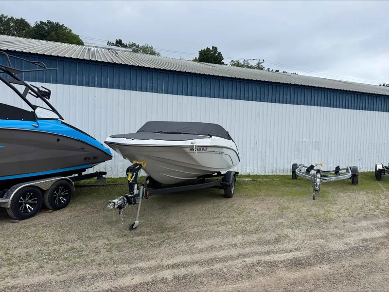 Slide: The Image of Yamaha SX195 2024 - 2